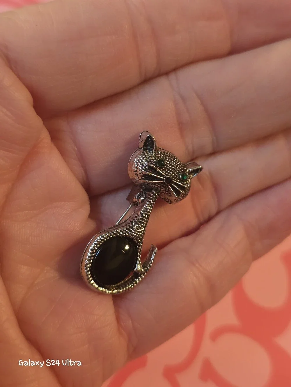 Kitty Cat Tiny Brooch NEW